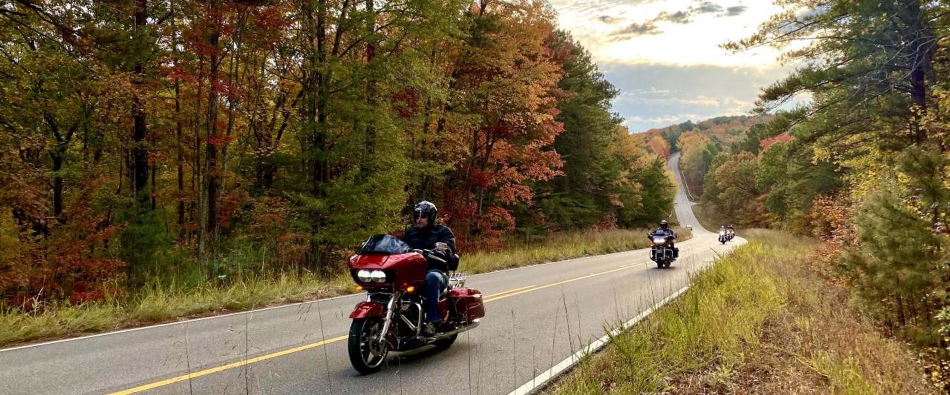 Exploring Urban Motorcycle Routes